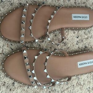 Steve Madden Tan Pyramid Studded Slide Sandals
